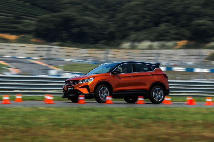  Geely Bin Yue Sport (SX11) 2018 года  (фото 3 из 40)